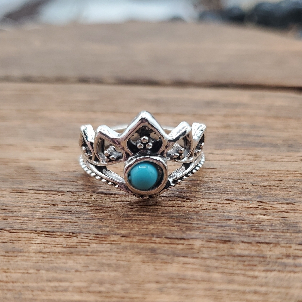 Silver Tone Crown‎ Ring with Turquoise Stone Size 6 R824
